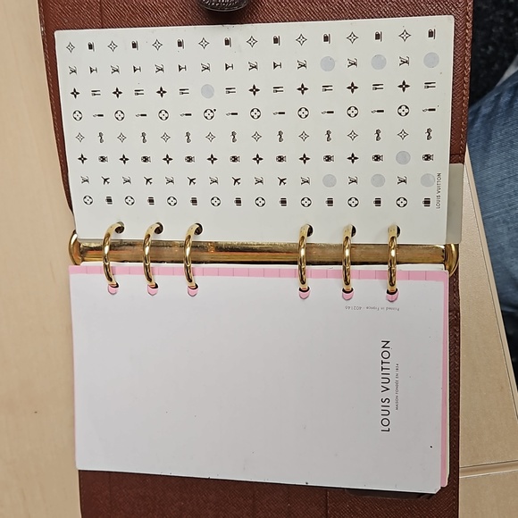 Louis Vuitton agenda - Picture 8 of 13